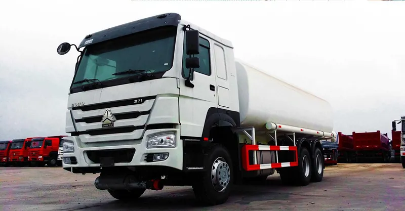 Caminhão de tanque de combustível 6x4 Howo-7