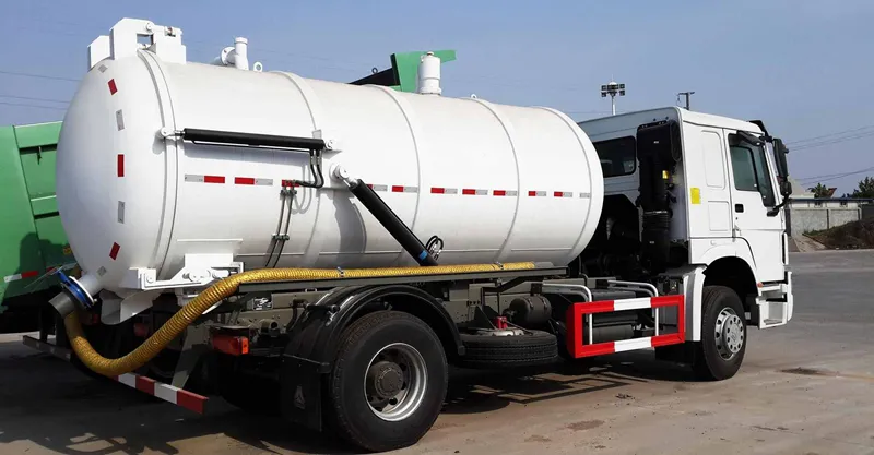 Caminhão de limpeza de vácuo de saneamento 6x4 Howo-7