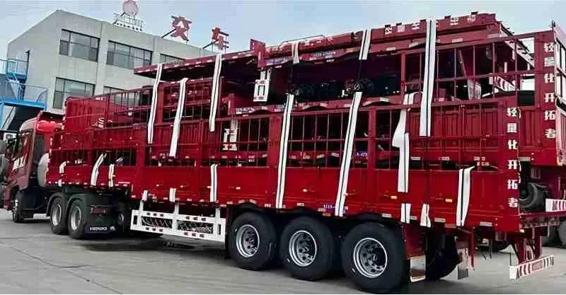 Cercar semi -trailer do armazém