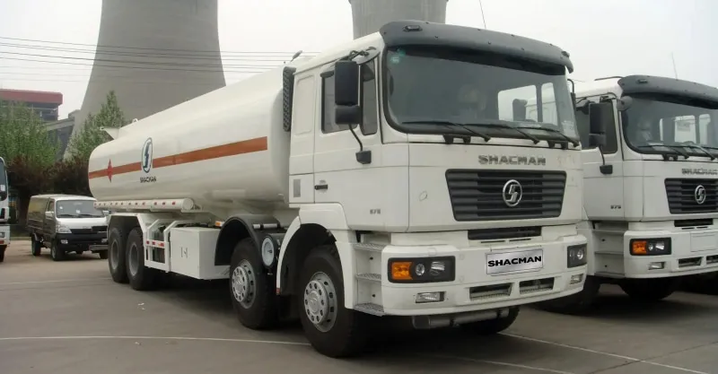 Oil Tanker Truck 8x4 Shacman F2000