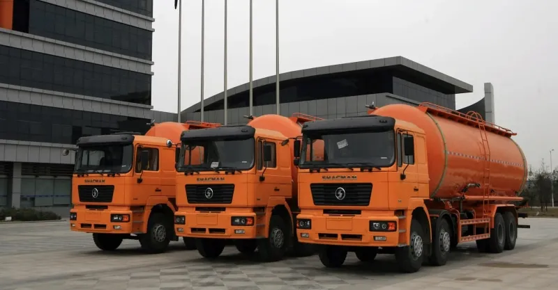 Oil Tanker Truck 8x4 Shacman F2000